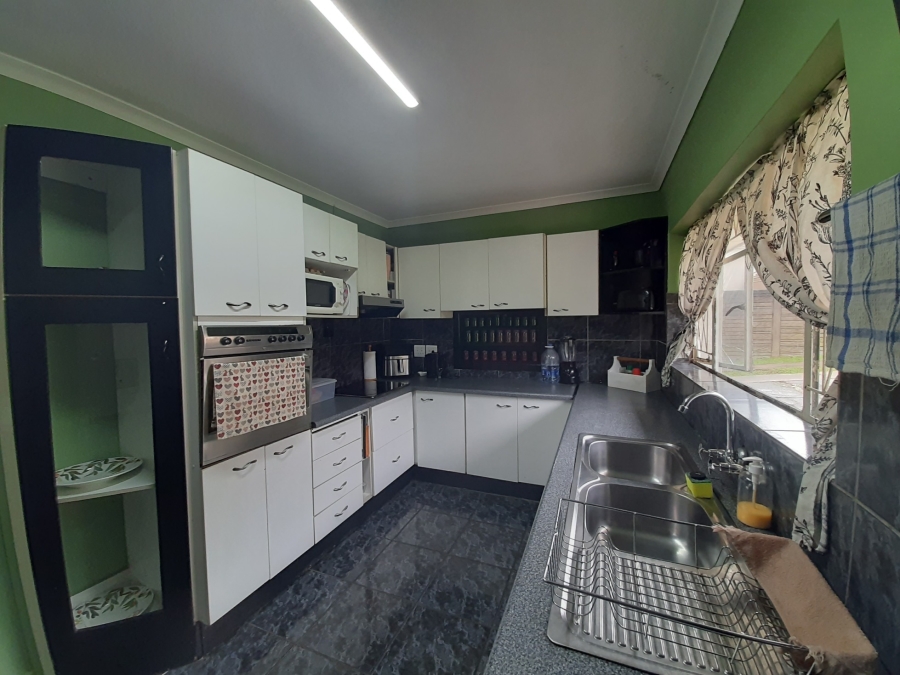 3 Bedroom Property for Sale in Chiselhurst Eastern Cape